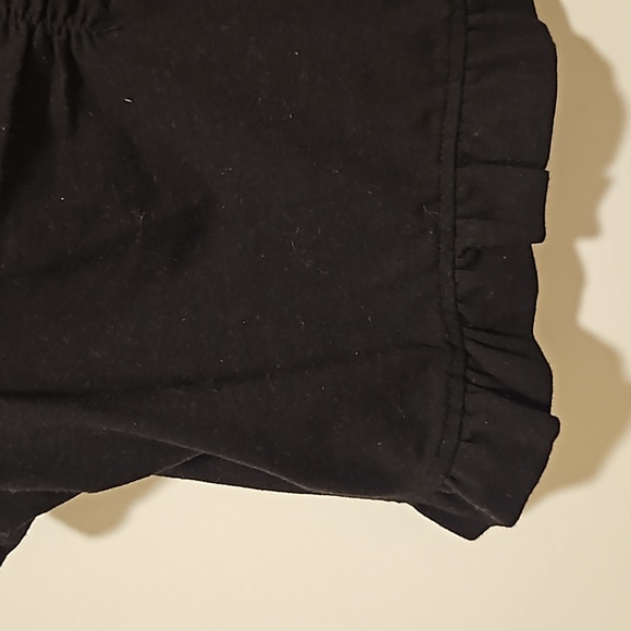 Black Croptop - Picture 2 of 3